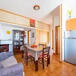 Casa Chanty 아파트 빌라노바 디 오스투니